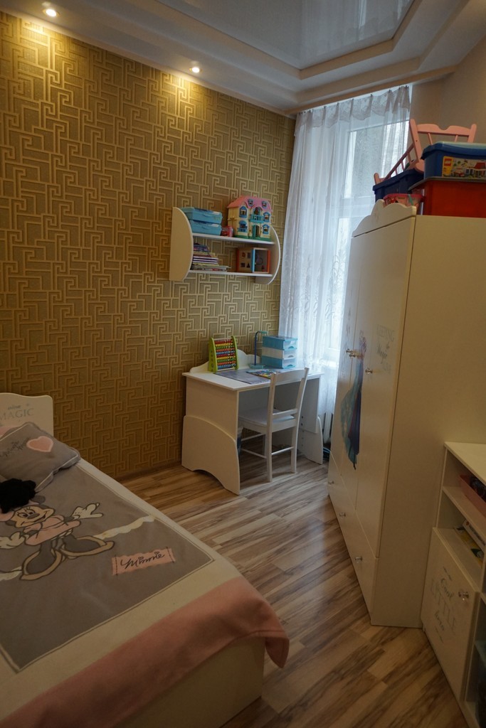 Śródmiejskie mieszkanie w futurystycznym stylu (4)