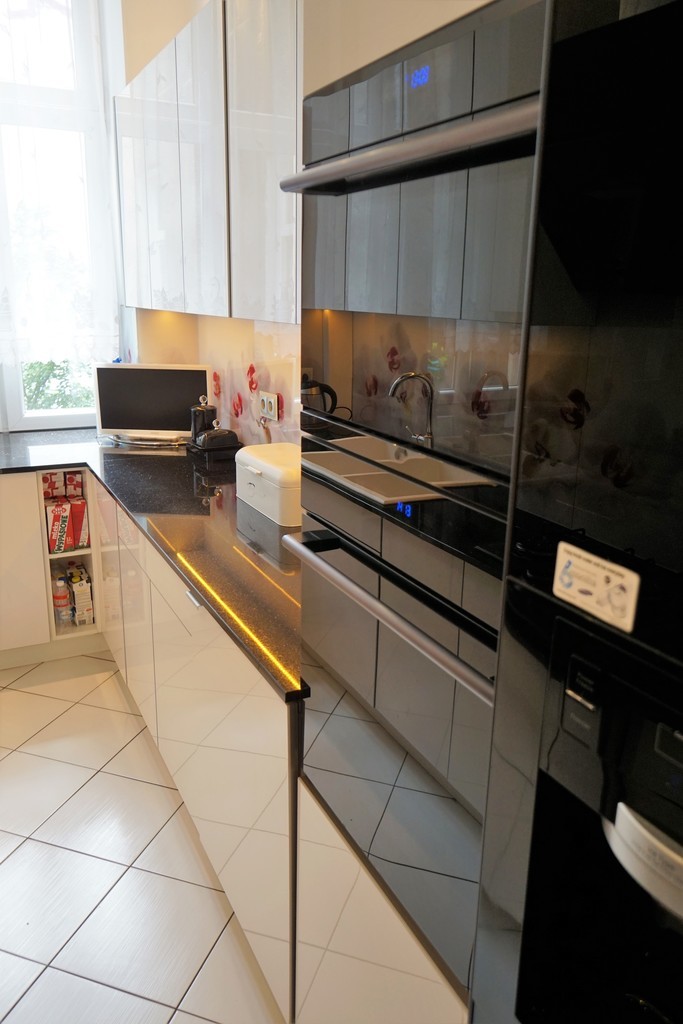 Śródmiejskie mieszkanie w futurystycznym stylu (17)