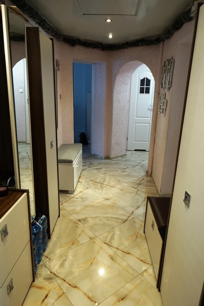 Śródmiejskie mieszkanie w futurystycznym stylu (9)