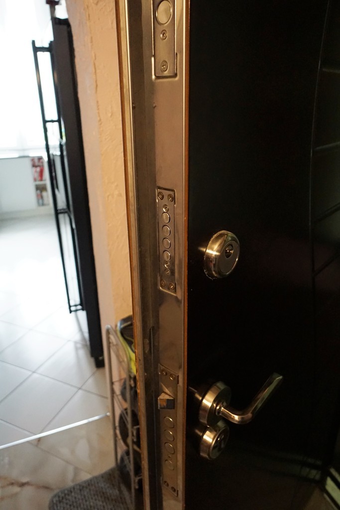 Śródmiejskie mieszkanie w futurystycznym stylu (11)