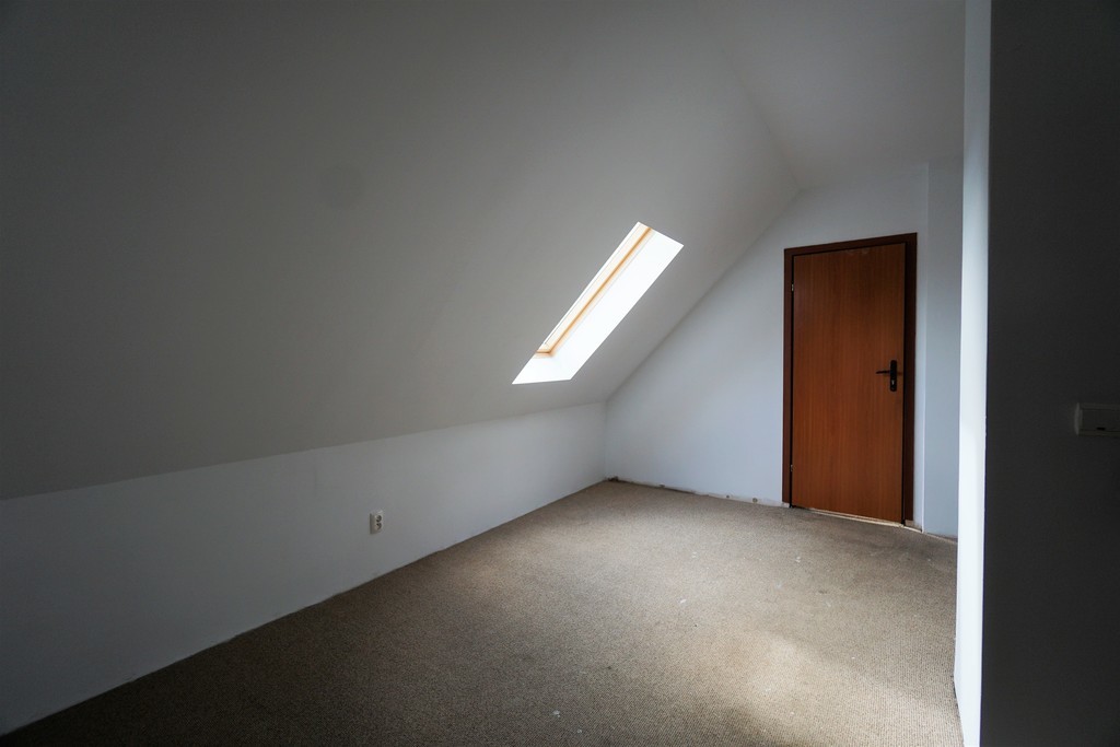 Dom jednorodziny o pow. 216, 6 pokoi (13)