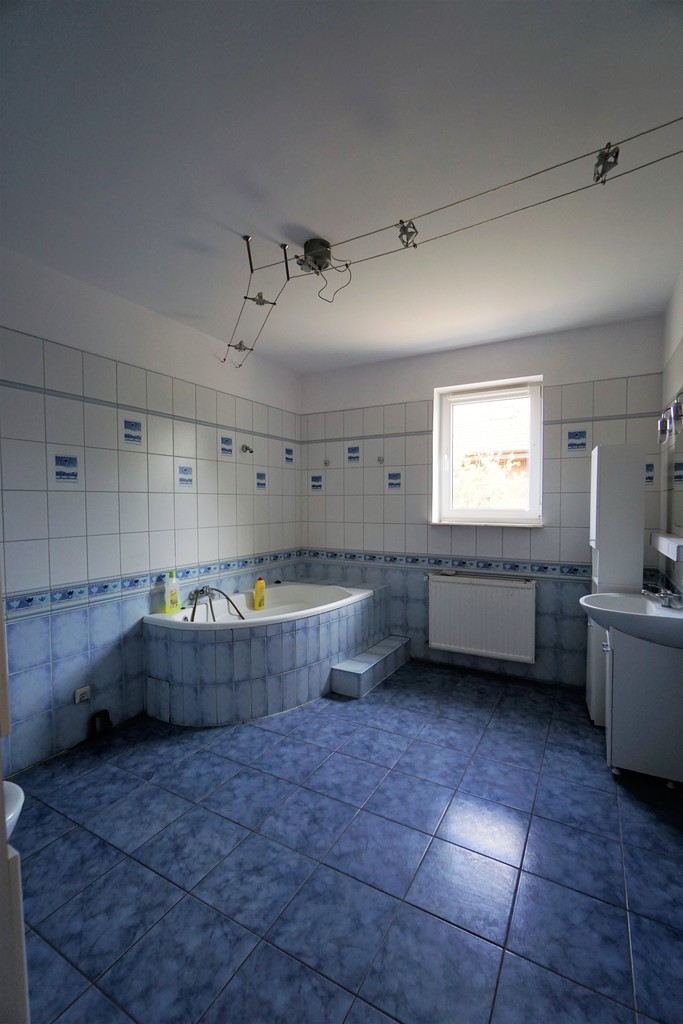 Dom jednorodziny o pow. 216, 6 pokoi (8)