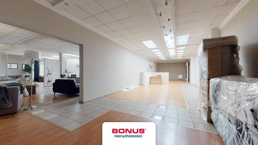 Budynek handlowo-usługowy w świetnej lokalizacji (8)