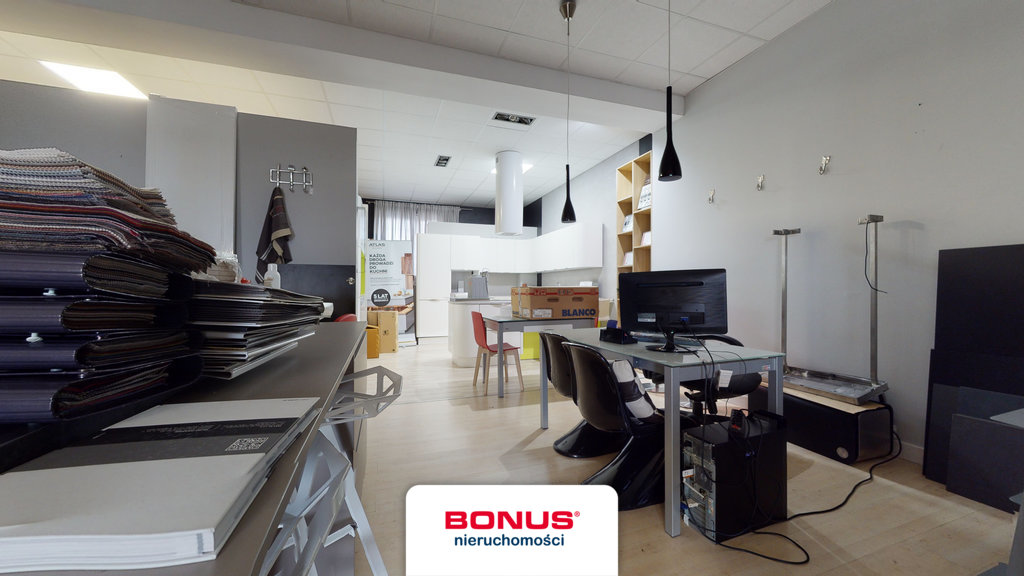 Budynek handlowo-usługowy w świetnej lokalizacji (15)