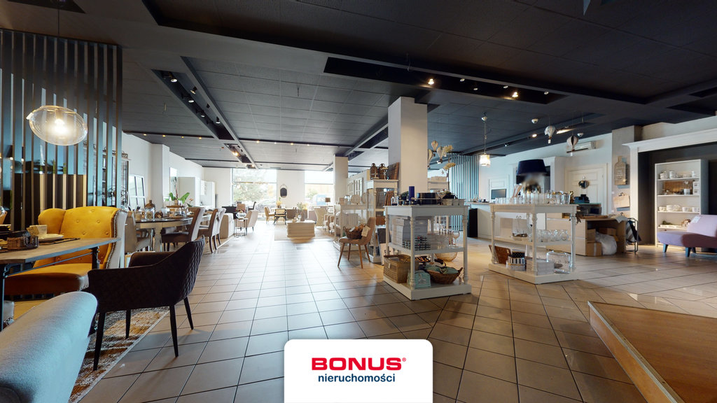 Budynek handlowo-usługowy w świetnej lokalizacji (5)