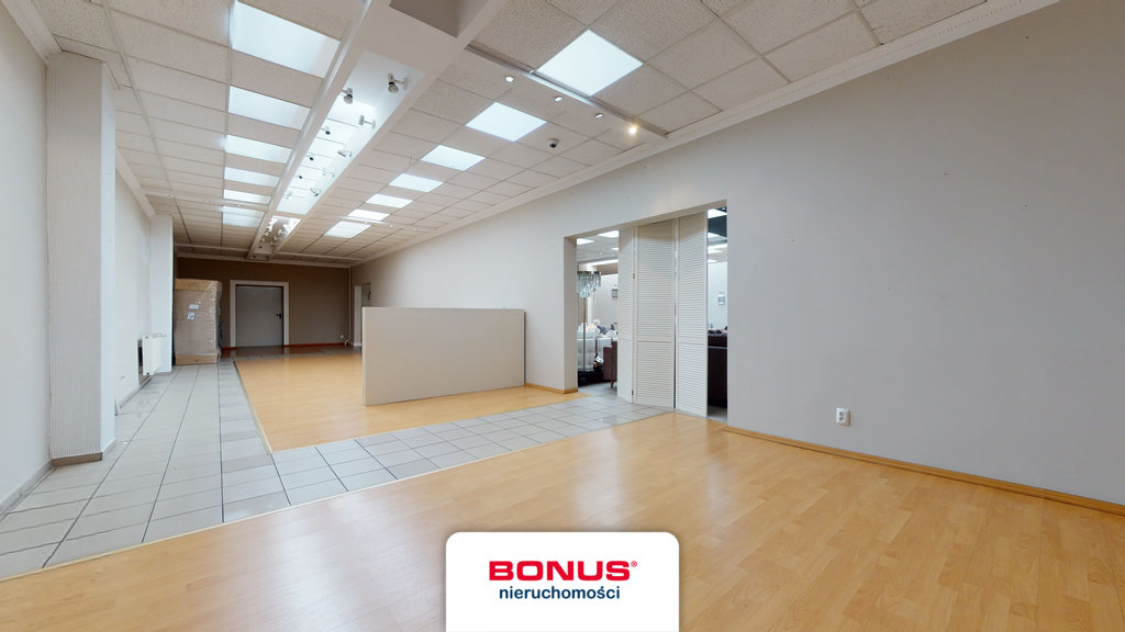 Budynek handlowo-usługowy w świetnej lokalizacji (10)