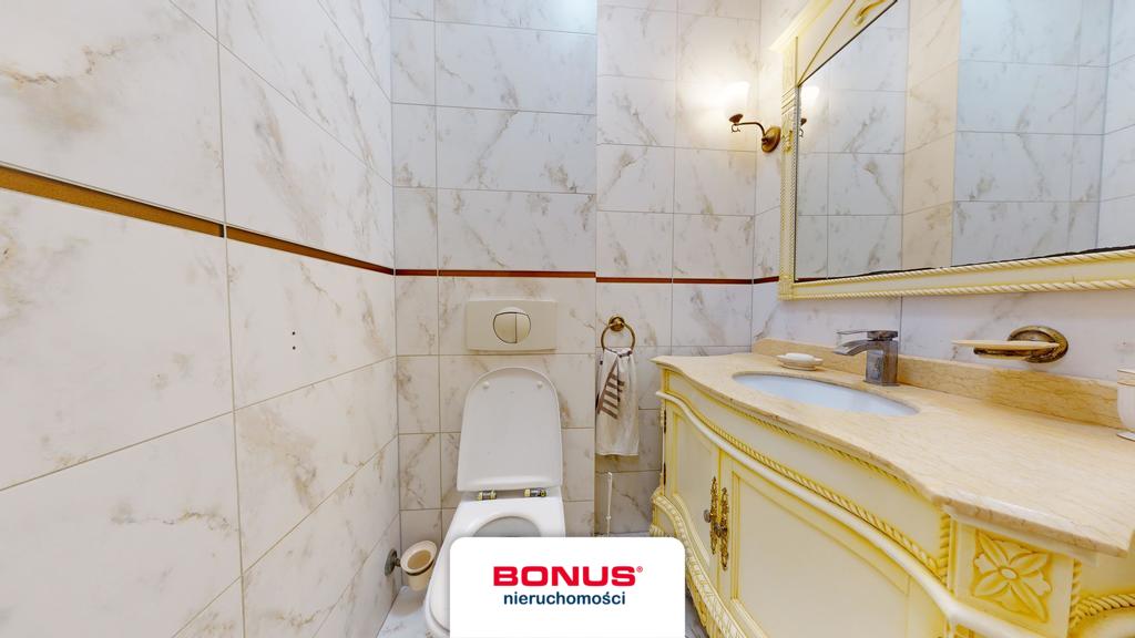 Dom jednorodzinny z pokojami gościnnymi (19)