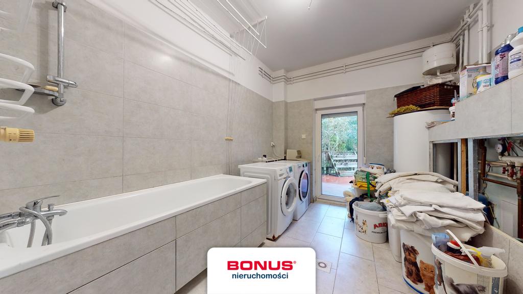 Dom jednorodzinny z pokojami gościnnymi (23)