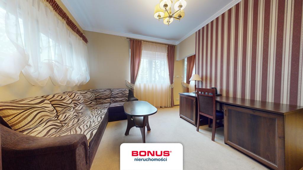 Dom jednorodzinny z pokojami gościnnymi (15)