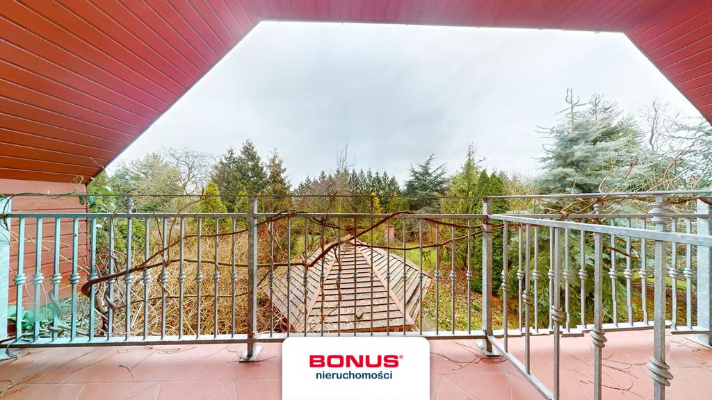 Dom jednorodzinny z pokojami gościnnymi (26)