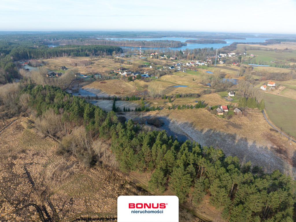 Piękna  działka w miejscowości letniskowej. (4)