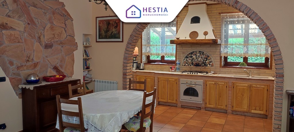 Urocza posiadłość pod Rzymem we Włoszech (8)