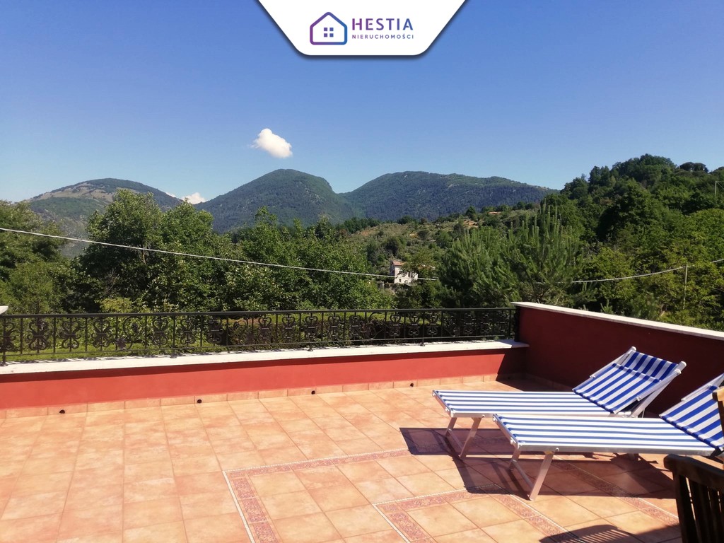 Urocza posiadłość pod Rzymem we Włoszech (14)