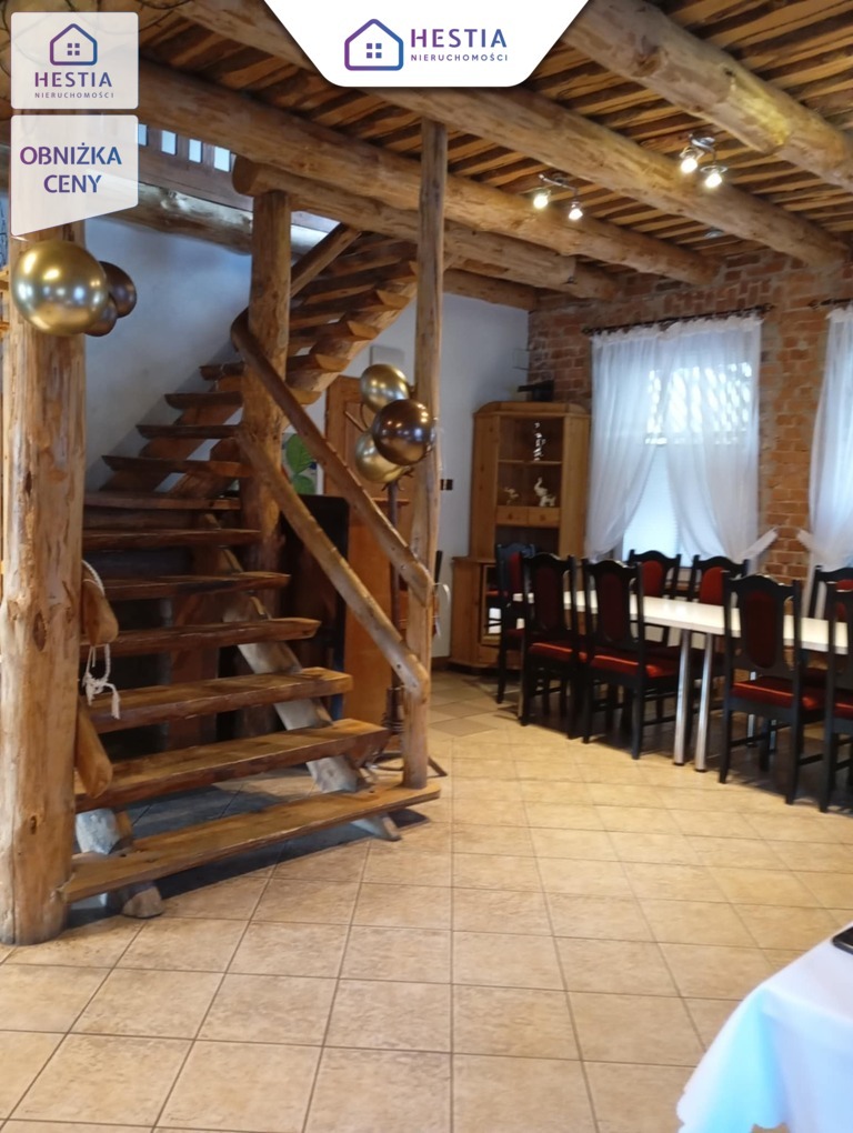 Pensjonat, restauracja i dom dwurodzinny w jednym. (6)
