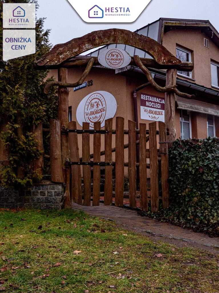 Pensjonat, restauracja i dom dwurodzinny w jednym. (21)