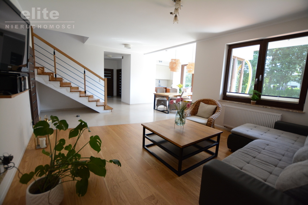 Dobra Szczecińska dom dla rodziny i działalność. (6)