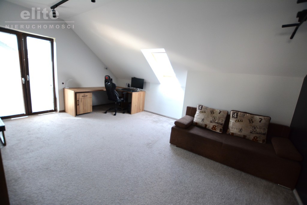 Dobra Szczecińska dom dla rodziny i działalność. (17)