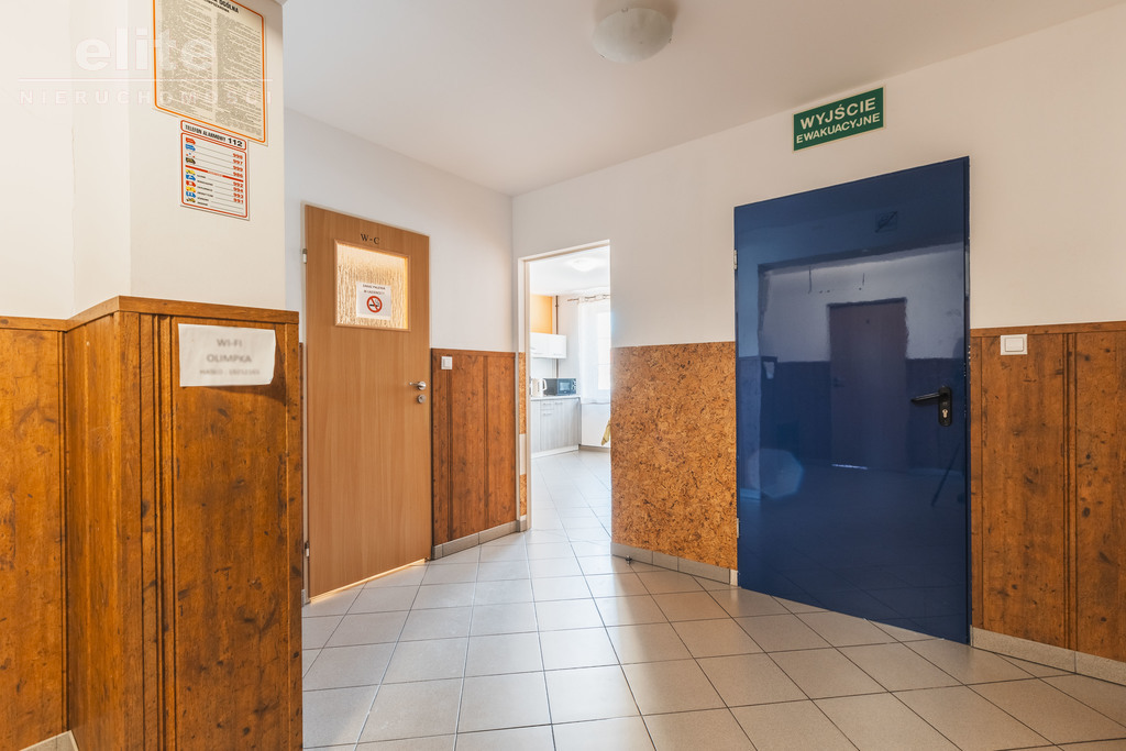 Budynek mieszkalno - usługowy przy ul. Mickiewicza (4)