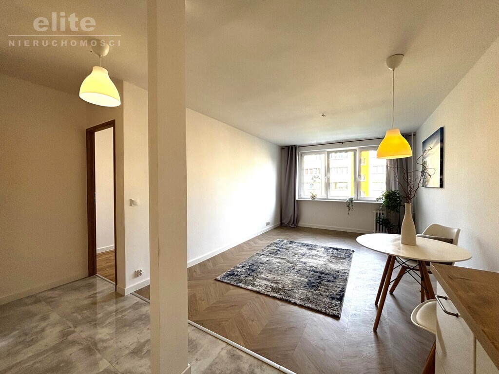 Pomorzany, 2 pokoje, po remoncie kapitalnym (2)