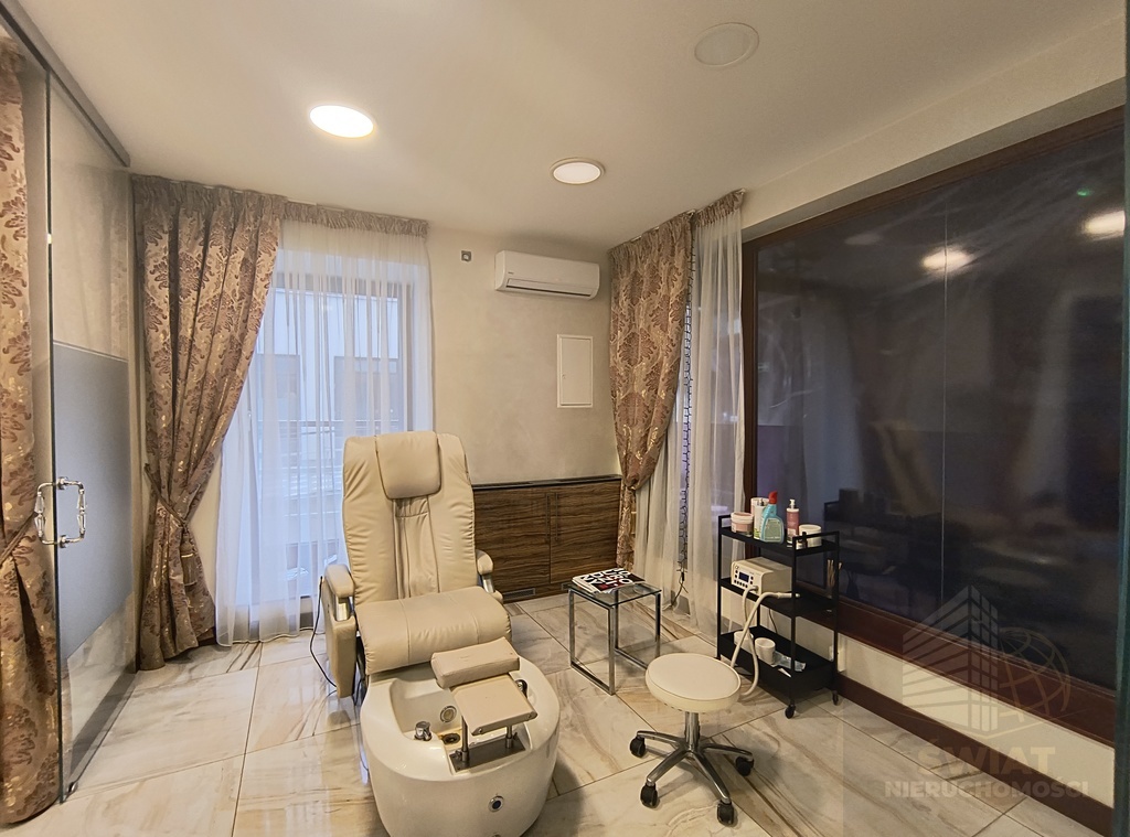 Lokal użytkowy 191 m2 top lokalizacja (1)