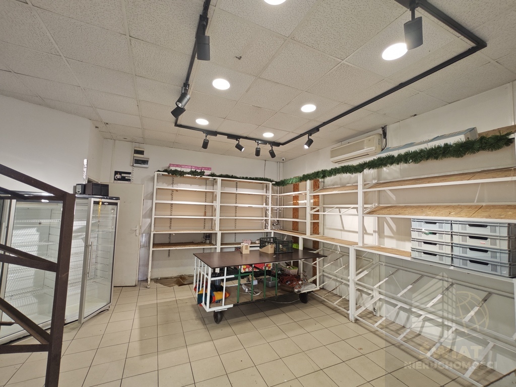 na wynajem pawilon   w Centrum Handlowym Wilcza (1)