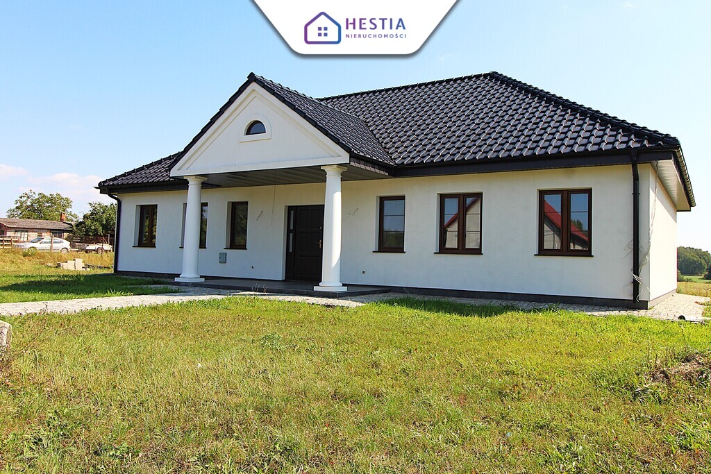 Na sprzedaż nowy dom w stylu dworkowym (2)