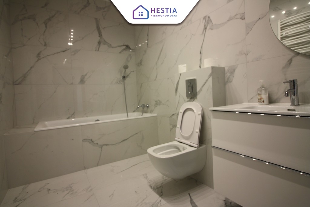 Na sprzedaż nowy dom w stylu dworkowym (16)