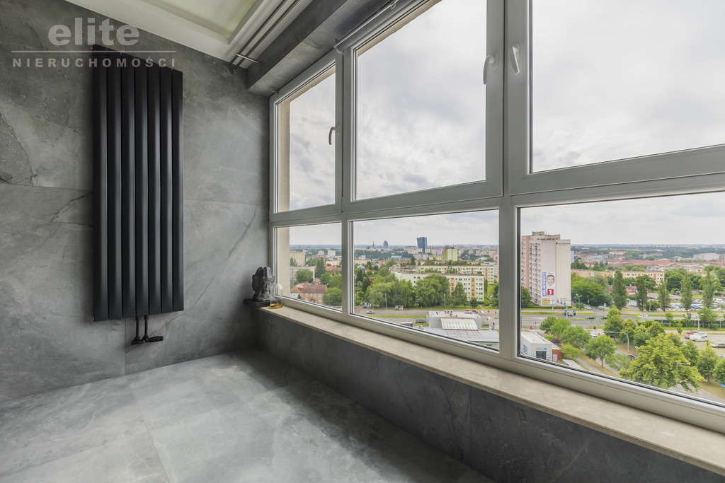 Mieszkanie 77 m2 z widokiem na panoramę miasta (3)