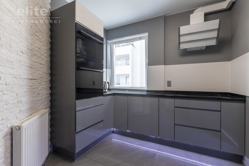 Mieszkanie 77 m2 z widokiem na panoramę miasta (10)