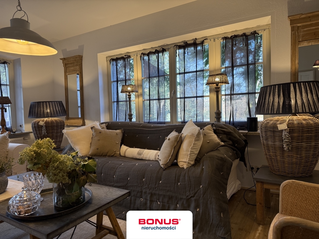 Duży dom w pobliżu Jeziora Szmaragdowego (17)