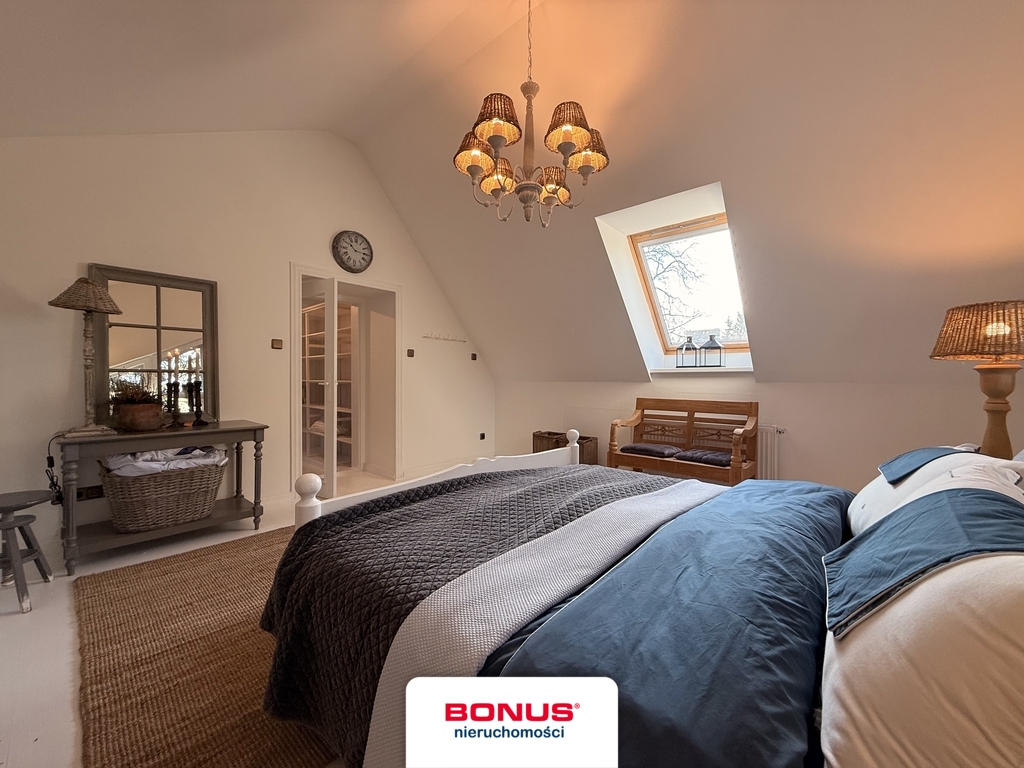 Duży dom w pobliżu Jeziora Szmaragdowego (27)