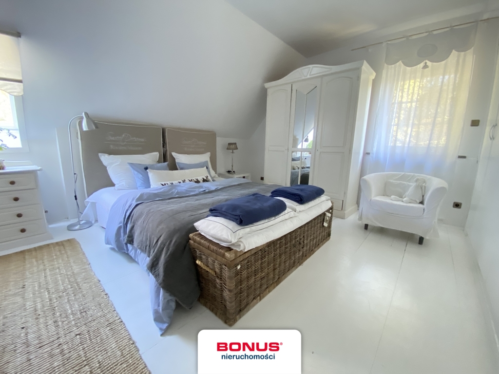 Duży dom w pobliżu Jeziora Szmaragdowego (12)