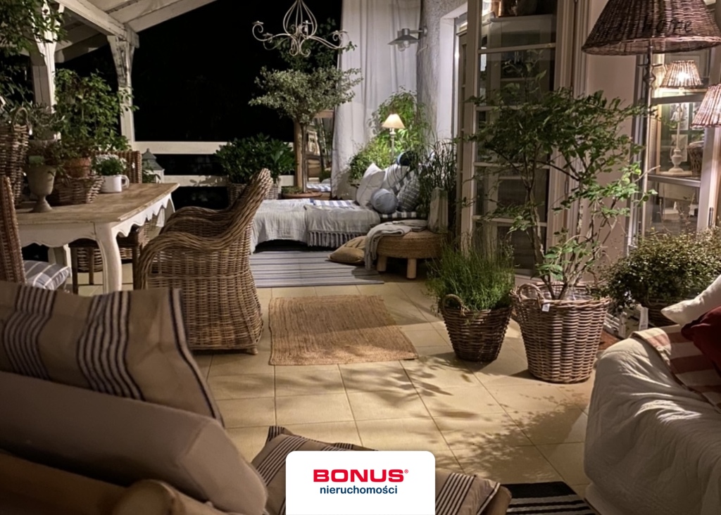 Duży dom w pobliżu Jeziora Szmaragdowego (19)