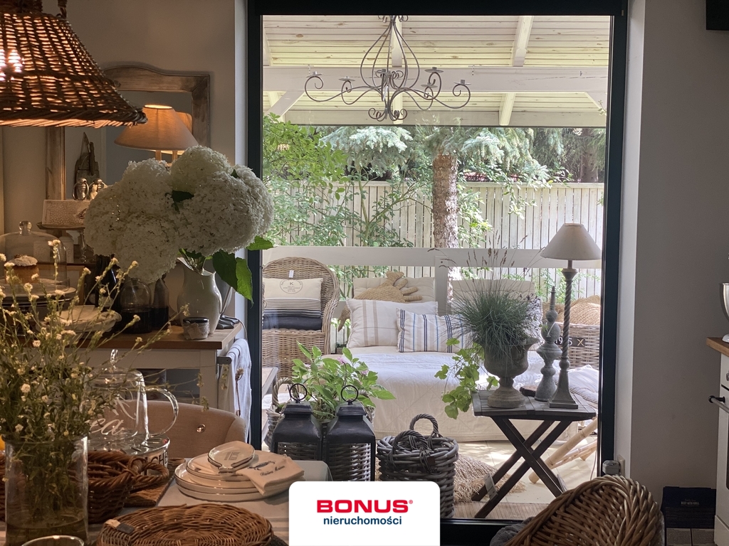 Duży dom w pobliżu Jeziora Szmaragdowego (5)