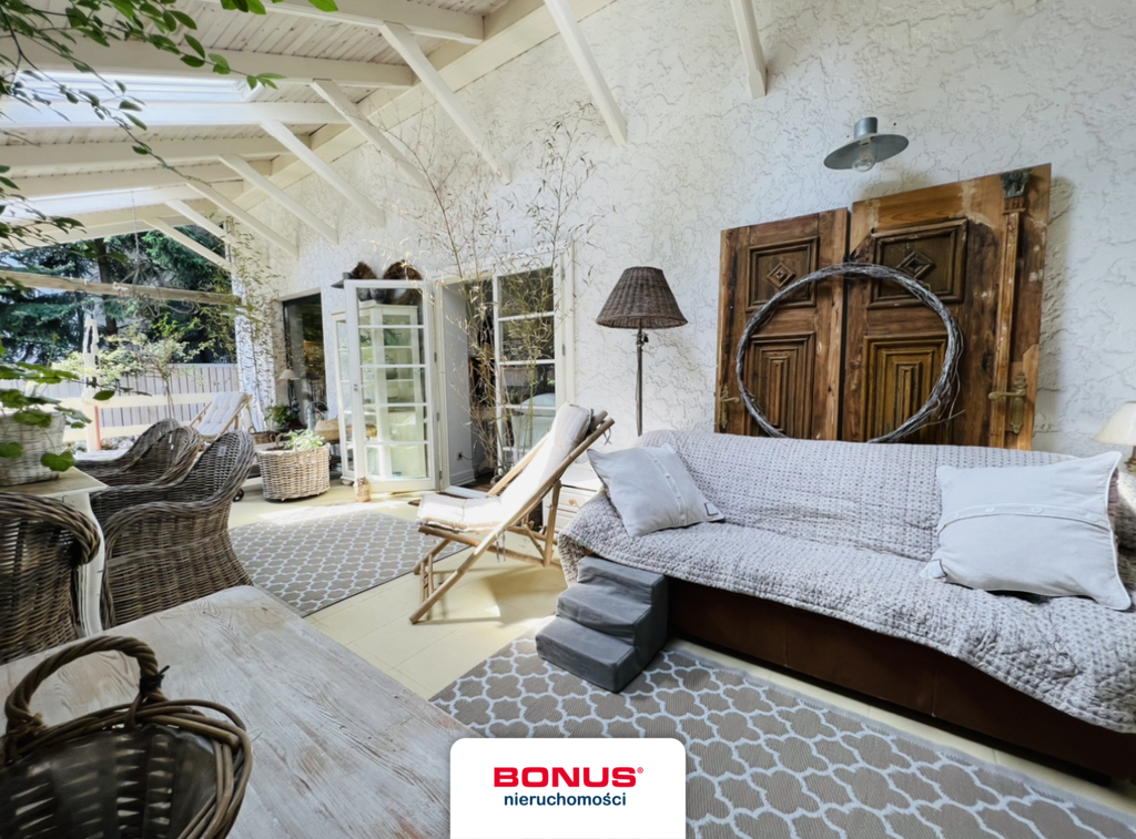 Duży dom w pobliżu Jeziora Szmaragdowego (6)