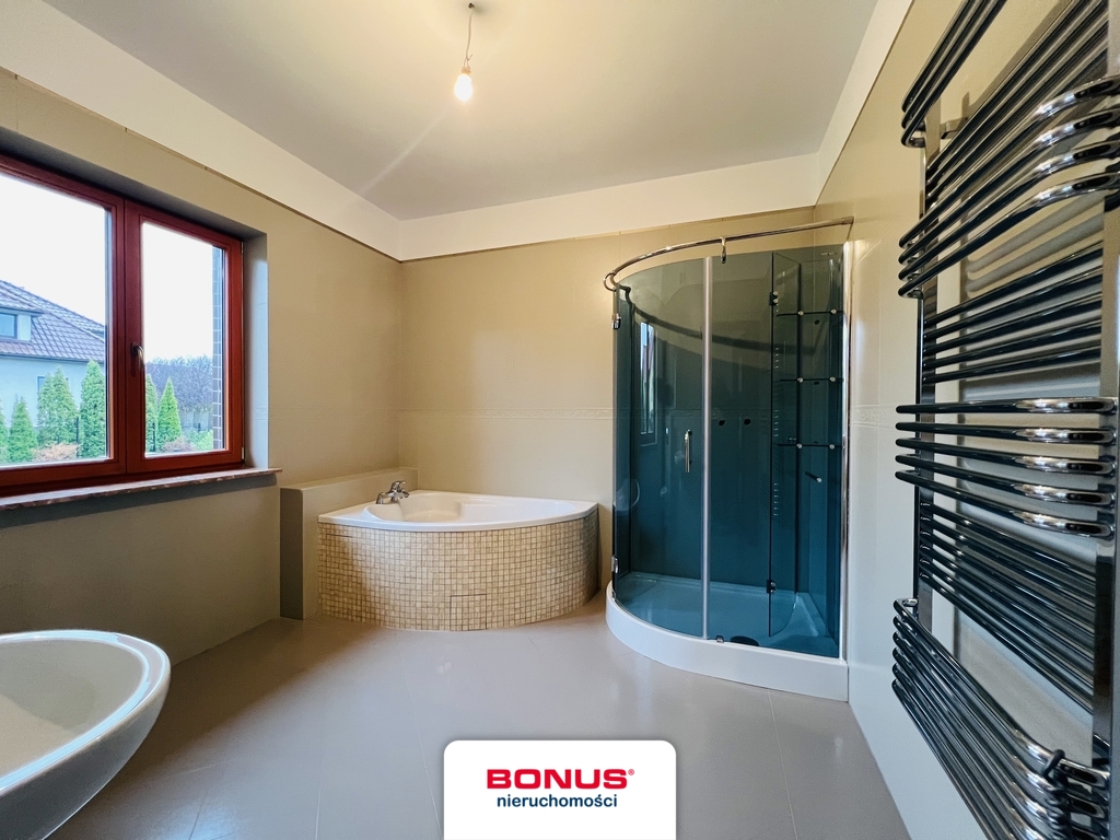 Duży dom wielopokoleniowy lub dla firmy (7)