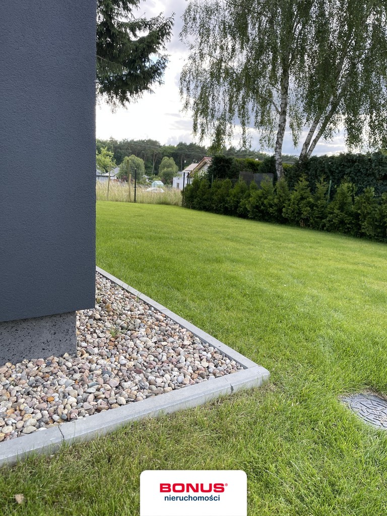 Bliźniak w cichym miejscu pod lasem. (4)