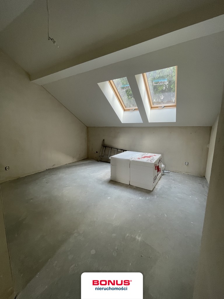 Bliźniak w cichym miejscu pod lasem. (10)