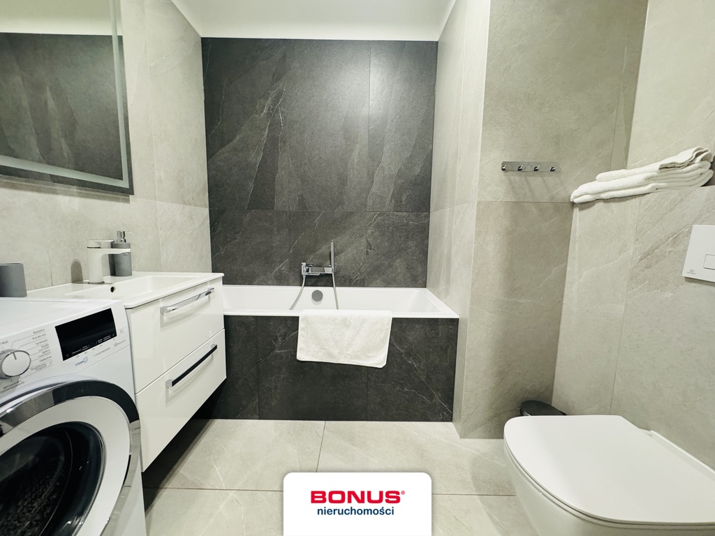 Hanza Tower pod klucz 2 pokoje, basen (13)