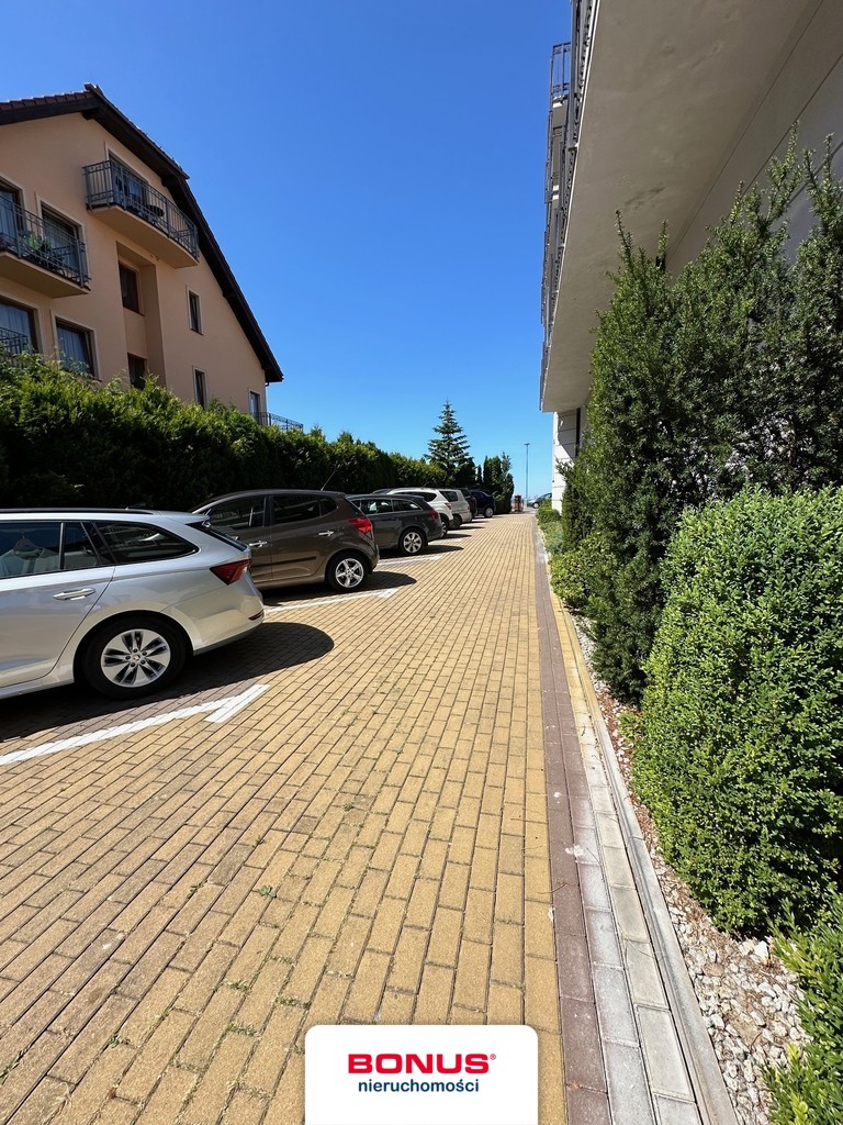 Pensjonat z basenem i widokiem na morze (5)