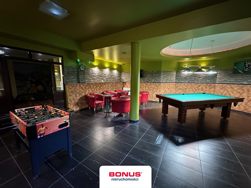 Pensjonat z basenem i widokiem na morze (11)