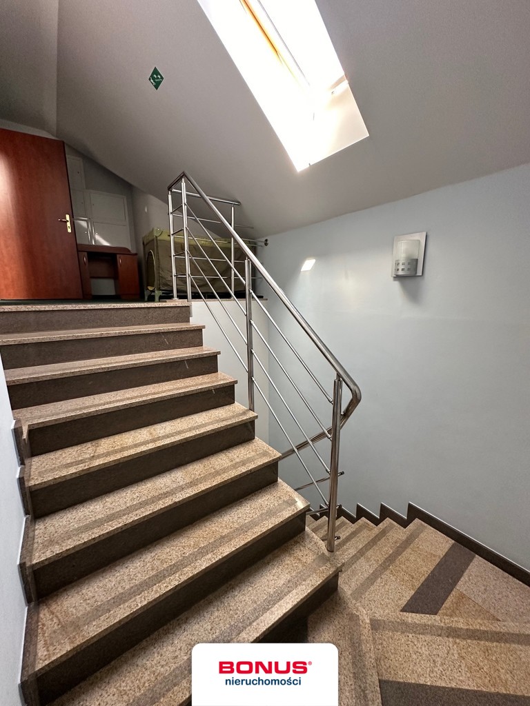 Pensjonat z basenem i widokiem na morze (18)