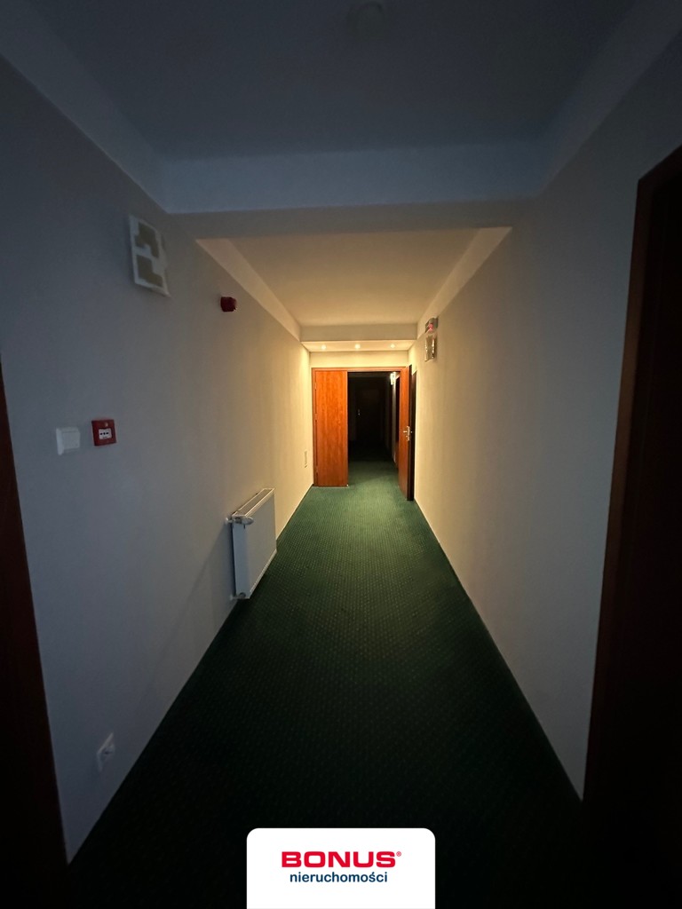 Pensjonat z basenem i widokiem na morze (19)