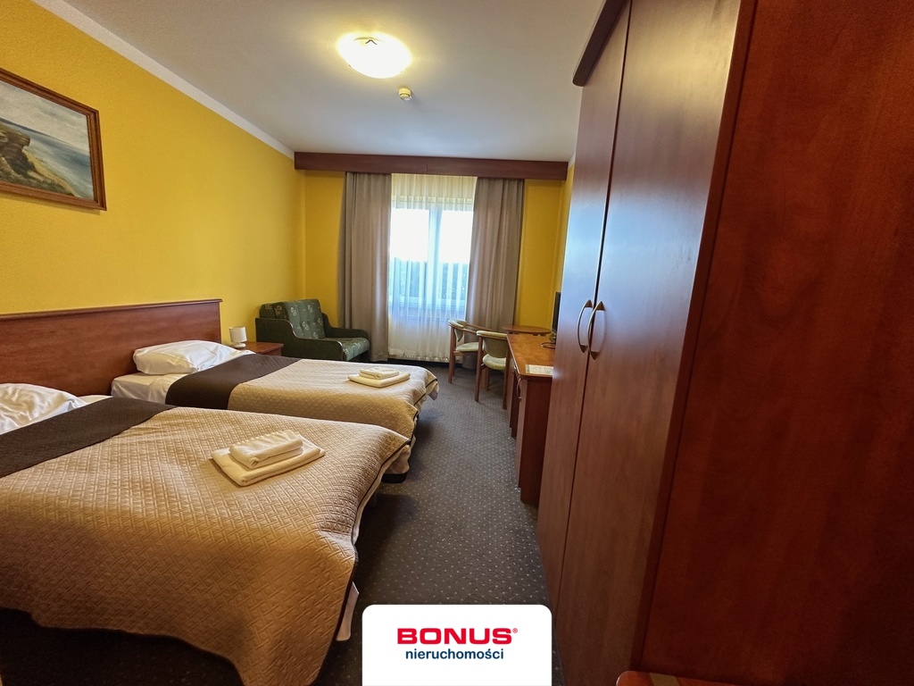 Pensjonat z basenem i widokiem na morze (20)