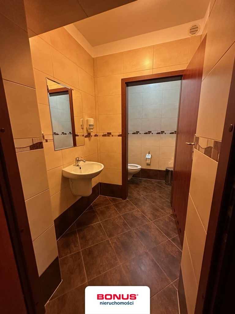 Pensjonat z basenem i widokiem na morze (24)