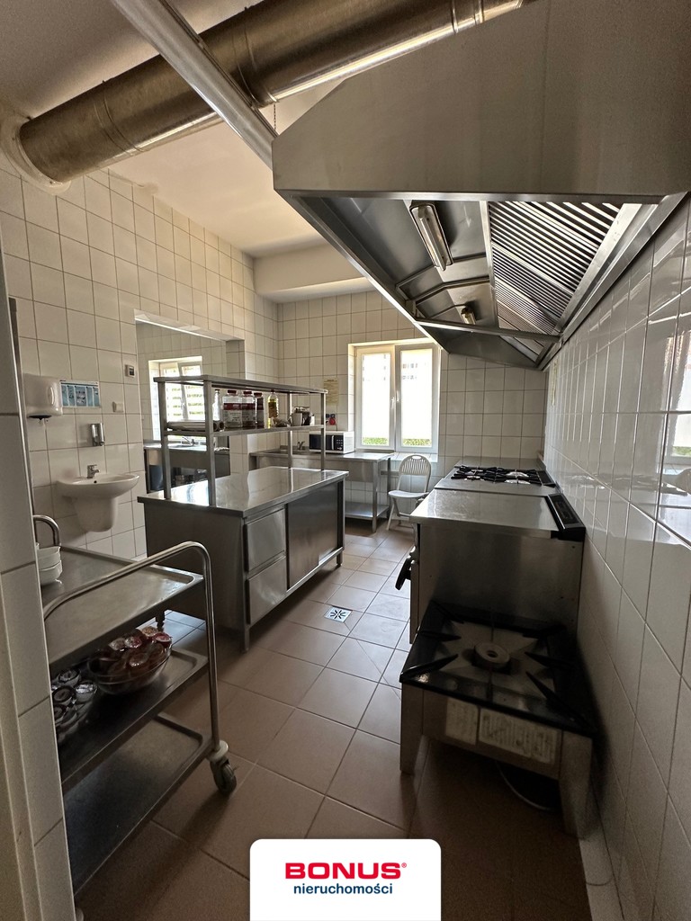 Pensjonat z basenem i widokiem na morze (25)