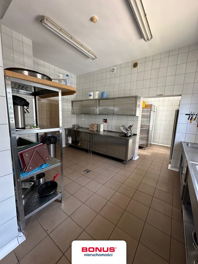 Pensjonat z basenem i widokiem na morze (26)