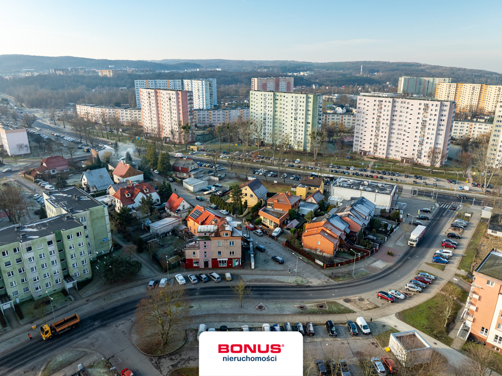 Budynek mieszkalno-usługowy 5 mieszkań + 2 lokale (6)