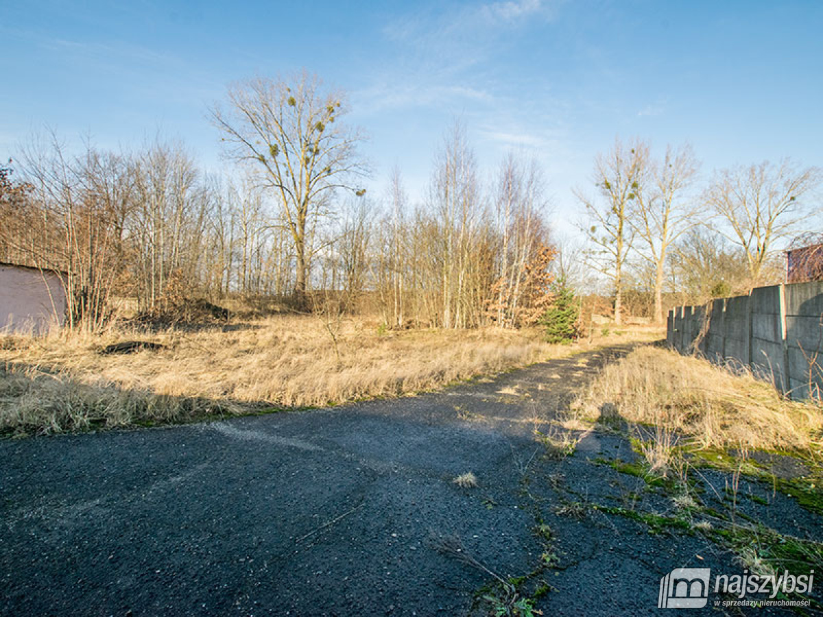 Działka usługowa w Nowogardzie przy drodze głównej (2)