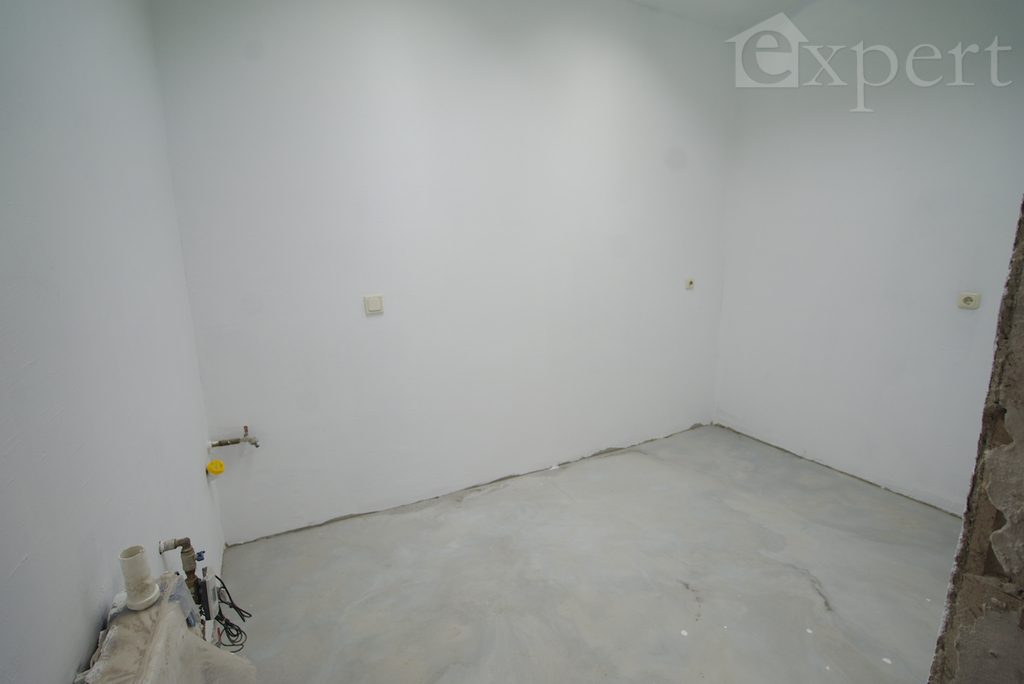 Lokal w centrum pod każdą działalność - 1 Maja (9)